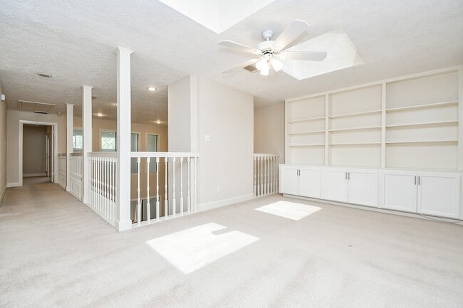Building Photo - 9625 Bayou Brook St