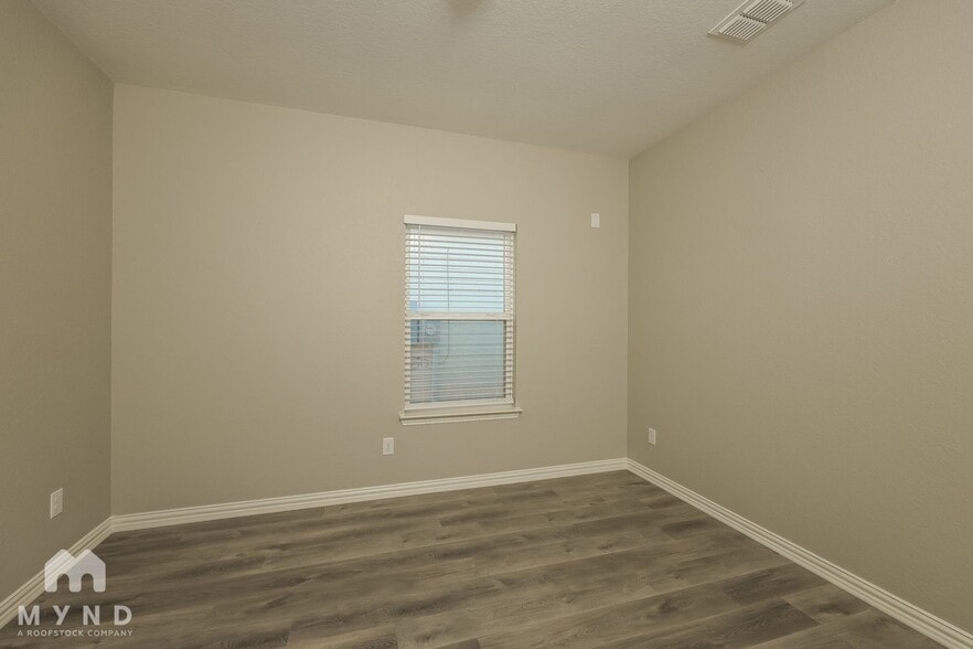 Building Photo - 15938 Cardinal Point