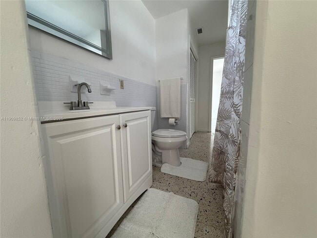 Building Photo - 3200 SW 88th Pl