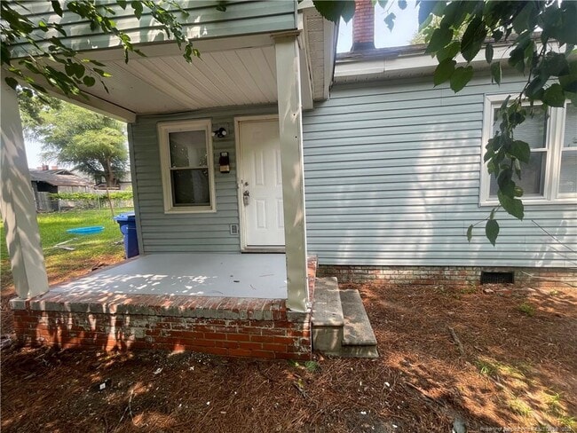 Primary Photo - 1106 Clark St