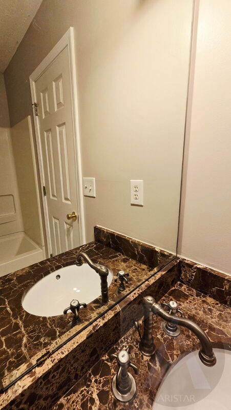 Building Photo - 1695 Barrington Overlook