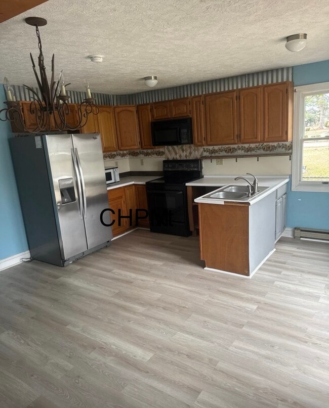 Building Photo - 916 Maple St