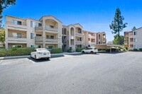 Building Photo - 1020 La Terraza Cir