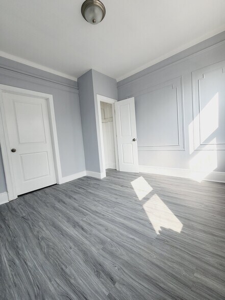 Building Photo - 230 Grant Ave