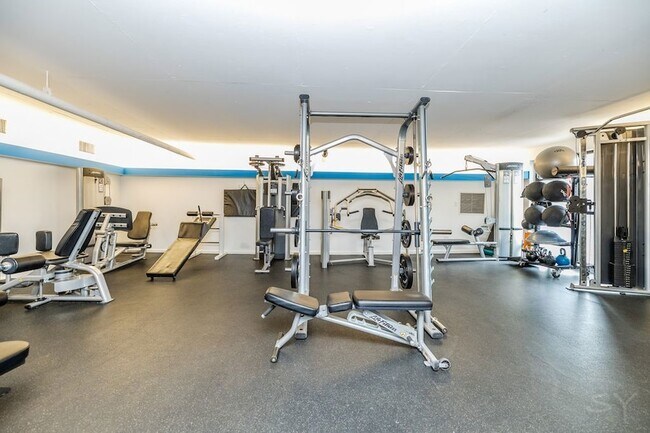 Building Photo - 2800 N Lake Shore Dr