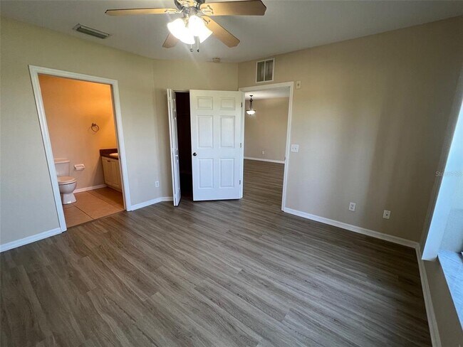 Building Photo - 2160 Heron Lake Dr