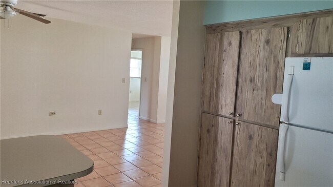 Building Photo - 2711 Orange Grove Dr