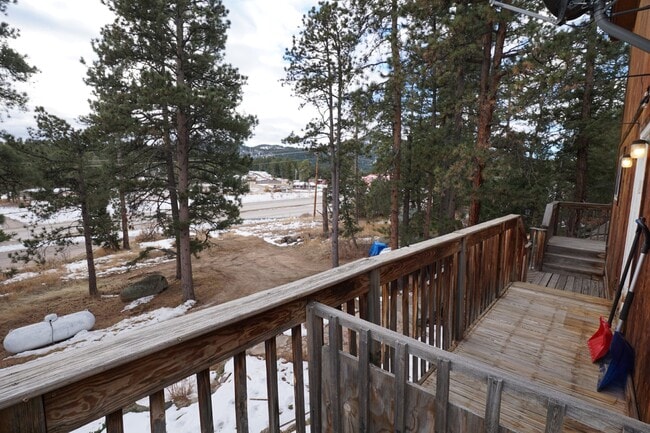 Building Photo - Charming 3 Bed, 2 Bath Rental in Morrison/...