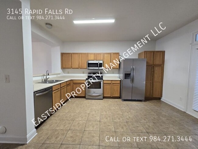Building Photo - 3145 Rapid Falls Rd