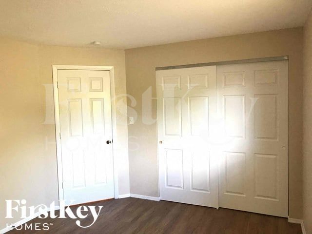 Building Photo - 1083 Riggs St