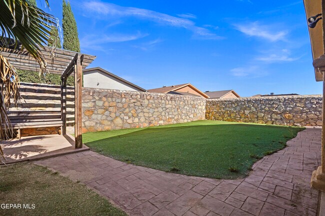 Building Photo - 14351 Spanish Point Dr