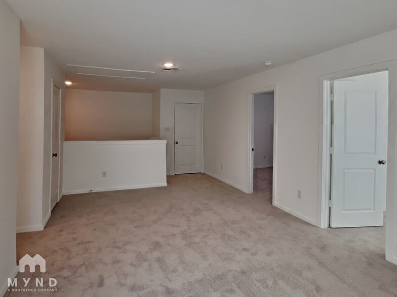 Building Photo - 340 Pacific Waters