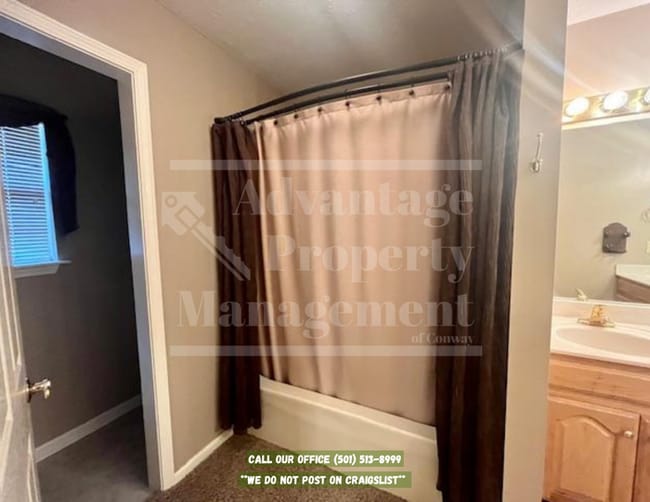 Building Photo - 2250 Pleasant Valley Dr