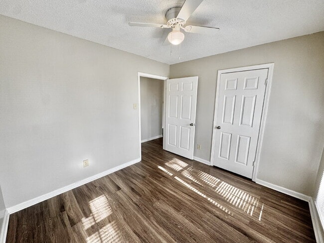 Building Photo - 7312 Countryside Road