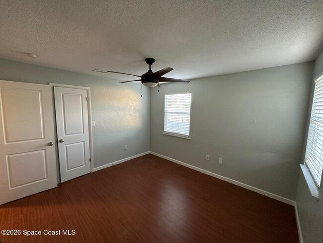 Building Photo - 310 Oleander Pl