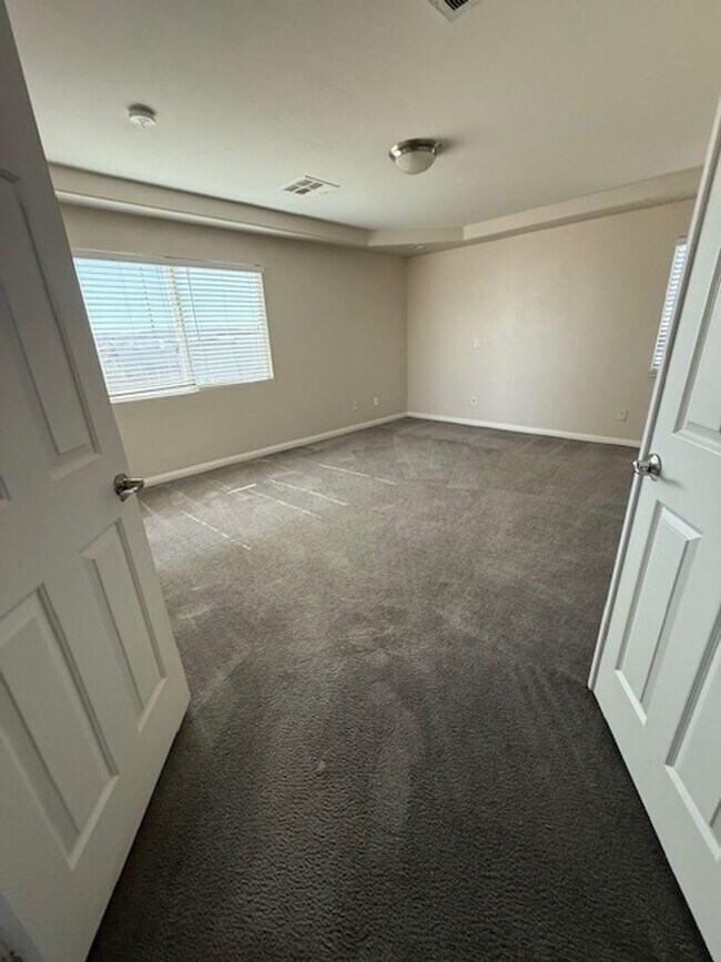 Building Photo - AVAILABLE NOW! PROMO- 2 Weeks Free first month!!