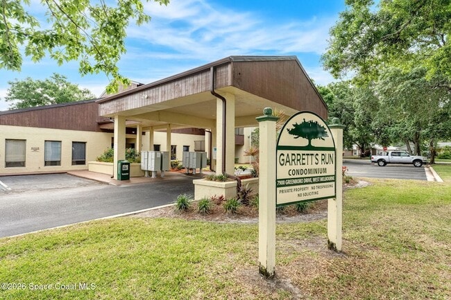 Building Photo - 7814 Shadowood Dr