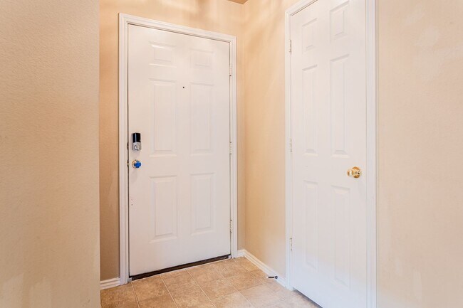 Building Photo - 3-Bed, 2.5-Bath Gem with Covered Porch & S...