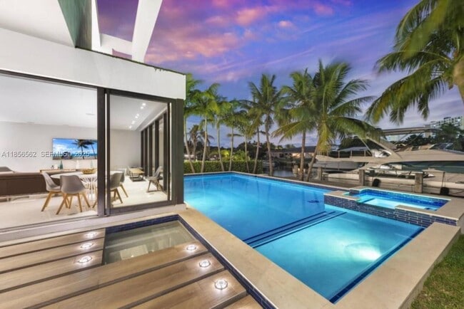 Building Photo - 418 Sunset Dr