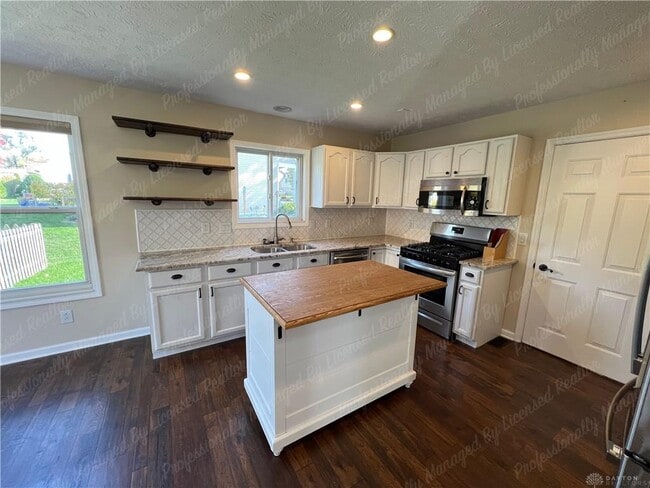 Building Photo - 1131 Windsong Trail