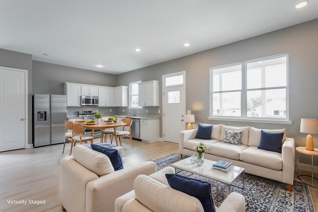 Building Photo - Modern 4 Bedroom Home in Southside