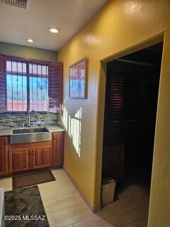 Building Photo - 7040 N Montecatina Dr