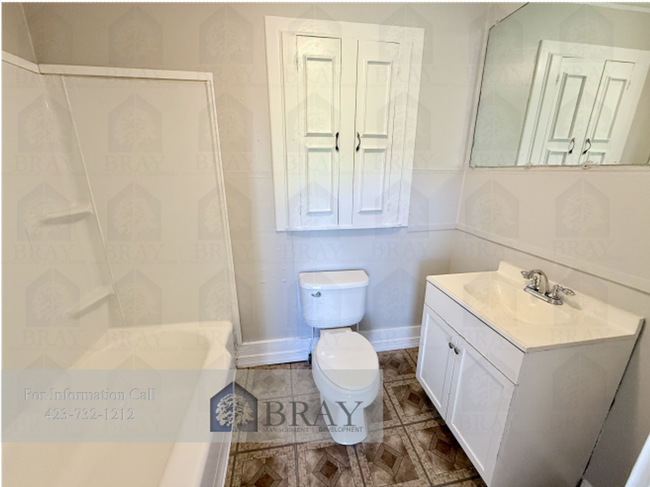 Building Photo - Charming 3-Bedroom Cottage in Kingsport