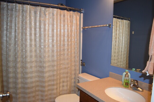 Building Photo - 2146 Cabrillo Ln