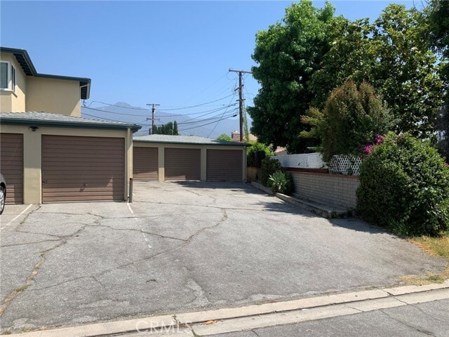 Building Photo - 1037 Portola Dr