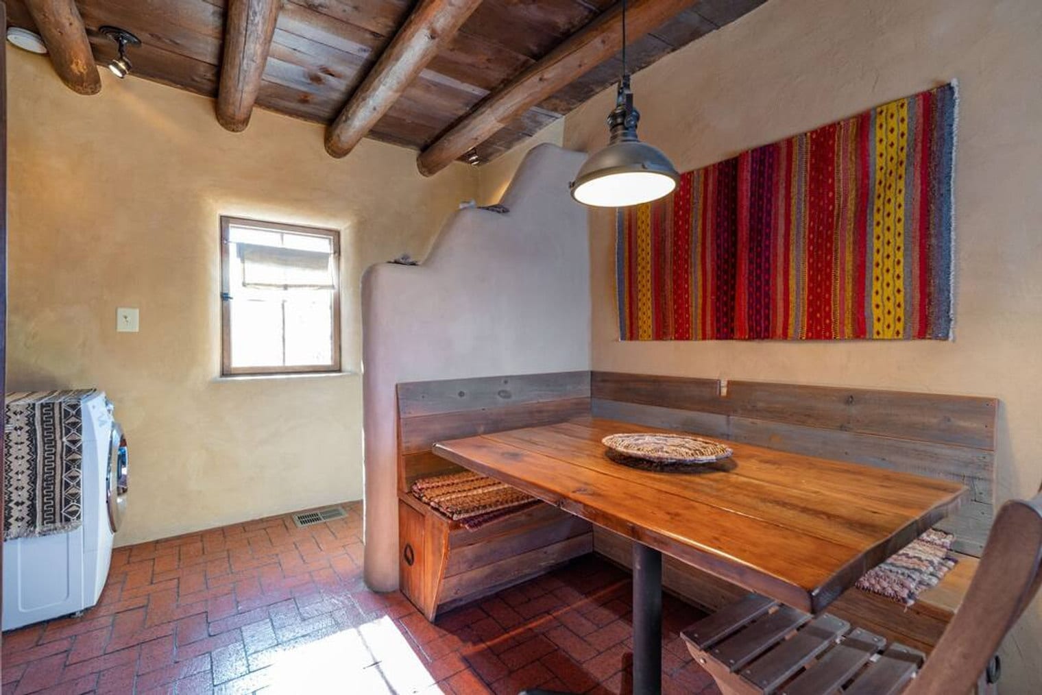 Building Photo - 824A Canyon Rd