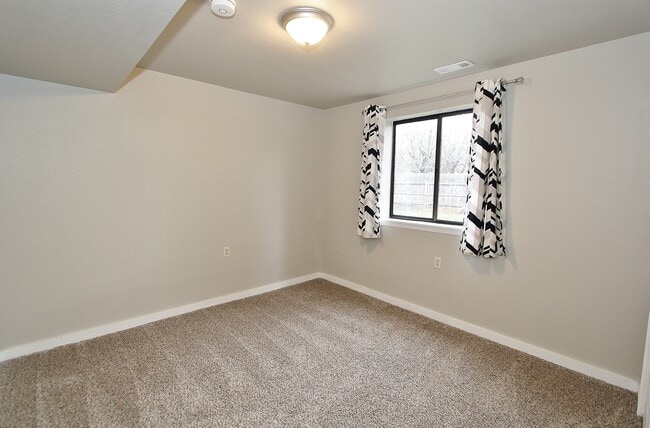 Building Photo - 11887 W Alfred St