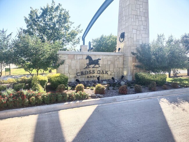 Building Photo - Beautiful home in nice neighborhood