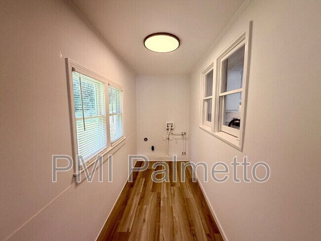 Building Photo - 260 8th St