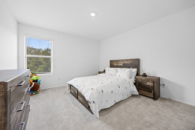 Building Photo - 2019 Iris Hls Ln