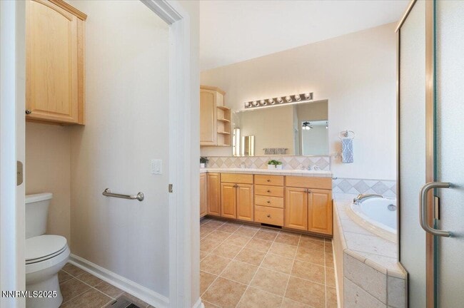 Building Photo - 2720 Albazano Dr