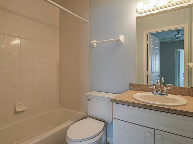 Building Photo - 922 Pirate Cove Ln