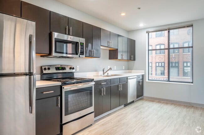 3BR, 2BA - 1169SF - Kitchen - 3Twenty Apartments