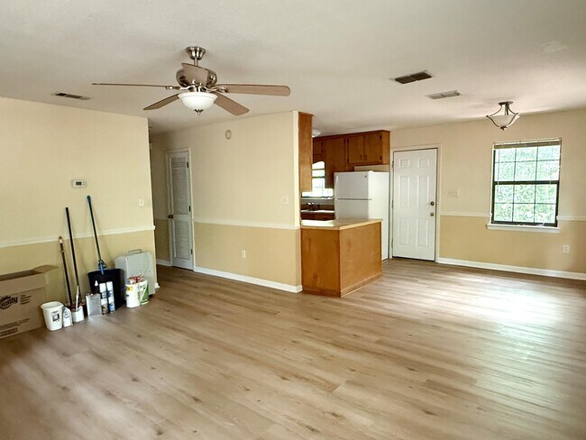 Building Photo - 612A Pelham Rd