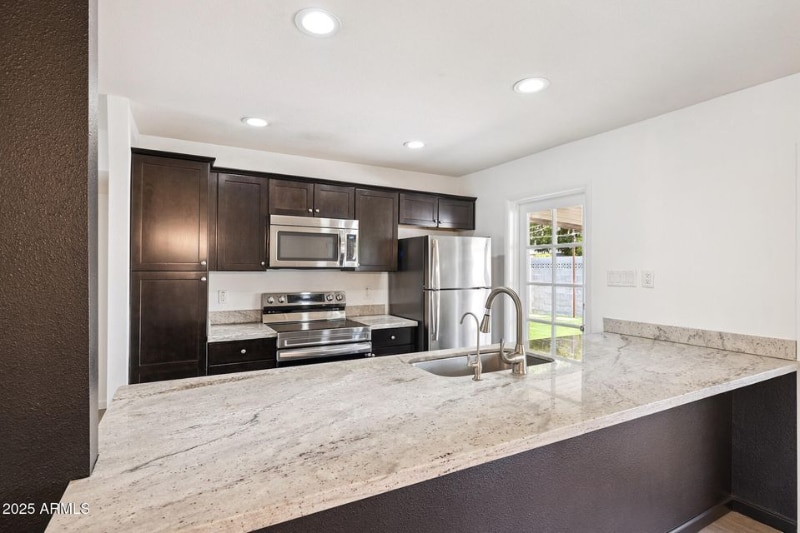 Building Photo - 4613 S Rita Ln