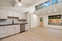 Building Photo - 3567 Baldwin Ave