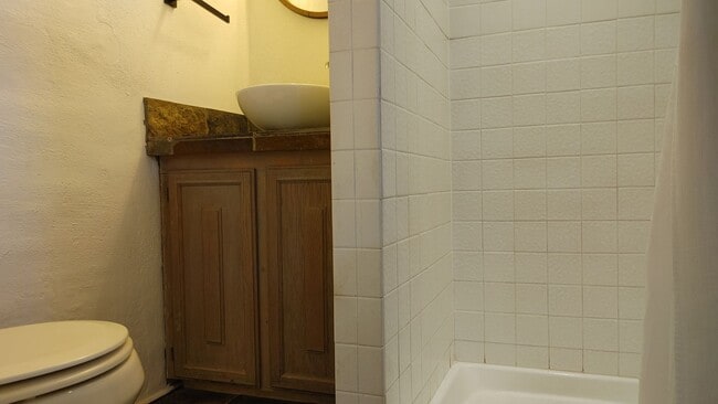 Building Photo - Coming Soon! Old Town Charm! 2 Bedroom Hou...