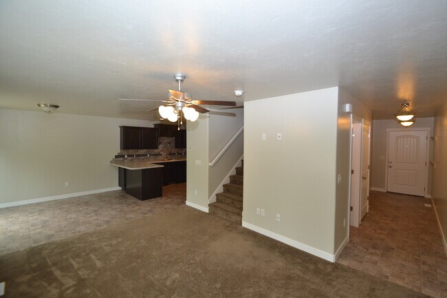 Building Photo - Beautiful 3 Bed/2.5 Bath in Draper!!!