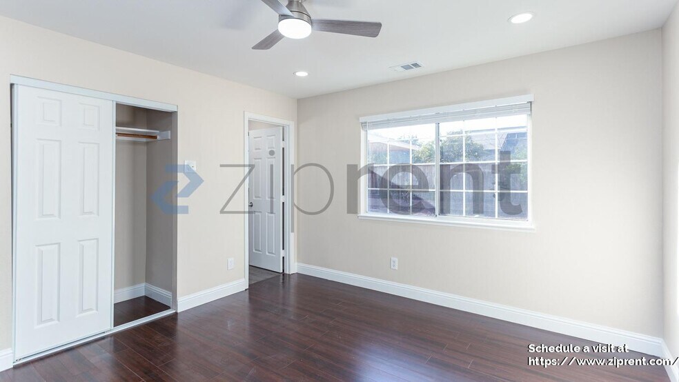 Building Photo - 391 Cll Cabezal