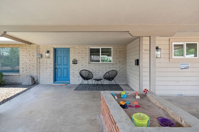 Building Photo - Modern 4BR Scottsdale Home w/ Guest Suite, EV Charger, Huge Backyard & Splash Pad