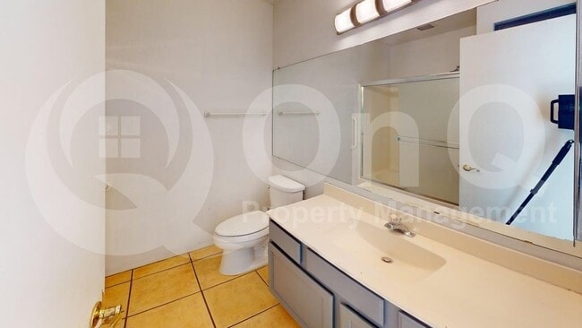Building Photo - 2505 N Palo Santo Dr