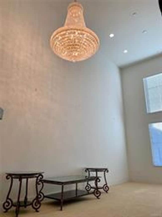 Building Photo - Experience Luxury Living at The Foundry Penthouse Condo!
