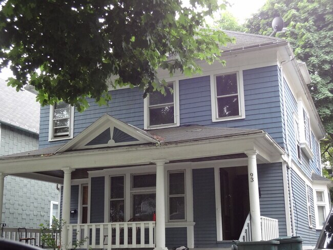 Building Photo - 93-97 Holbrooke St