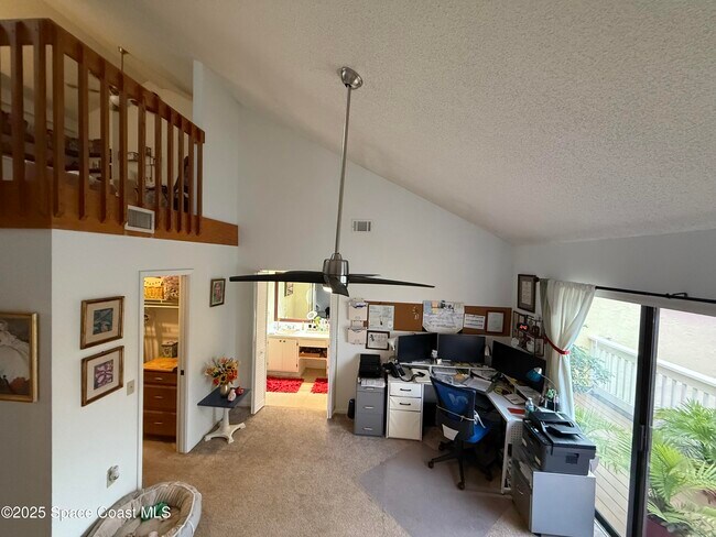 Building Photo - 340 Lofts Dr