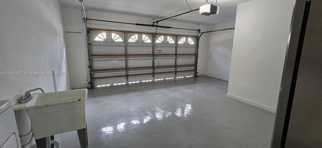 Building Photo - 591 Talavera Rd