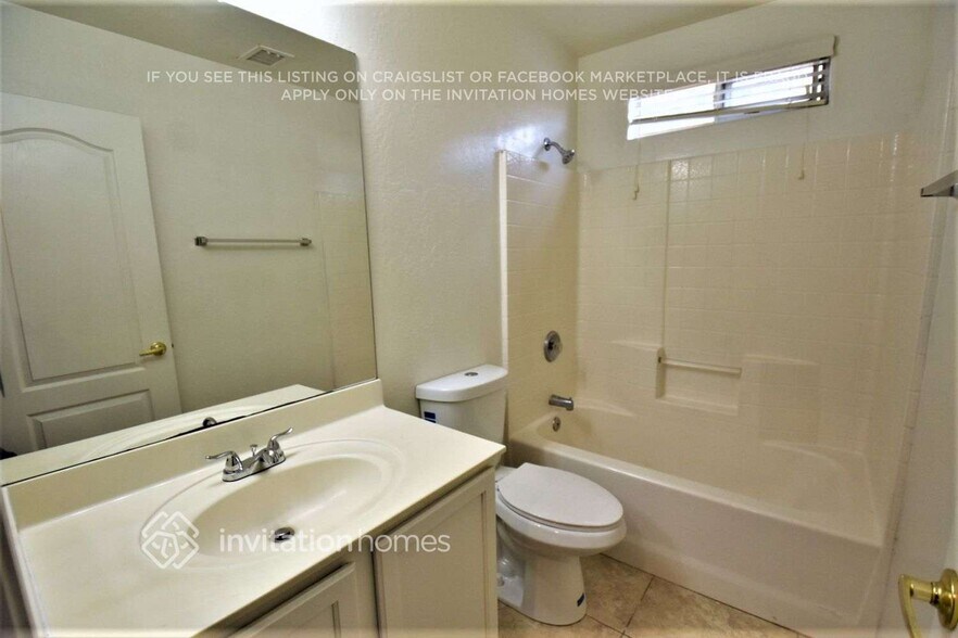 Building Photo - 8934 W Encanto Blvd